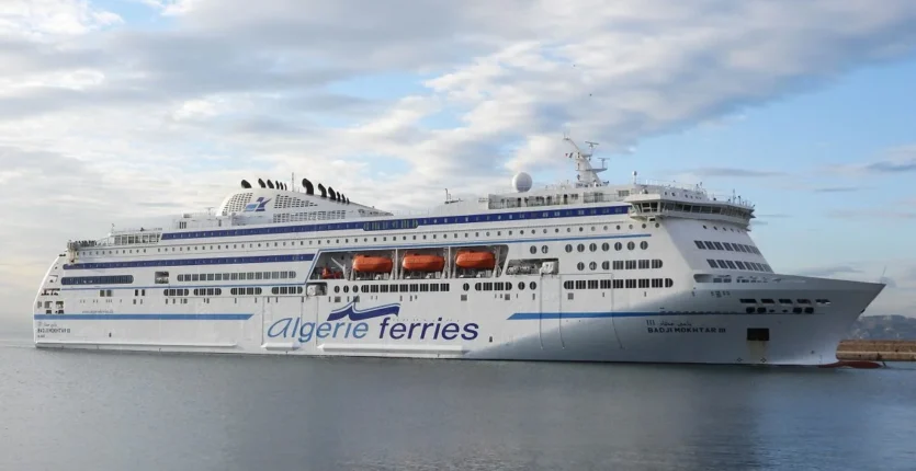 découvrez les traversées en bateau entre sète et oran, un voyage inoubliable aux paysages méditerranéens. profitez de confort, de services variés et d'une expérience unique entre la france et l'algérie.