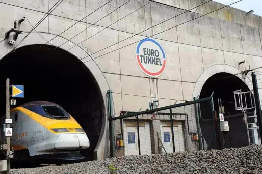découvrez l'eurotunnel, la liaison rapide entre la france et le royaume-uni. explorez nos options de voyages, des conseils pratiques et des informations sur les services à bord pour une expérience inoubliable.