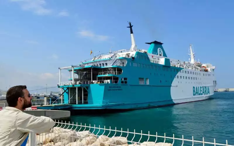 découvrez motril et al hoceima, deux destinations fascinantes où la mer et la culture s'entrelacent. explorez les plages magnifiques, plongez dans les traditions locales et savourez une cuisine riche en saveurs. un voyage inoubliable entre paysages côtiers et patrimoine riche vous attend !