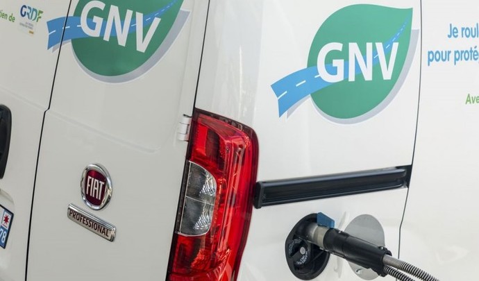 découvrez les avantages du gaz naturel véhiculaire (gnv) dans le cadre de la transition énergétique. apprenez comment cette alternative durable contribue à réduire les émissions de co2, à améliorer la qualité de l'air et à favoriser une mobilité plus responsable.