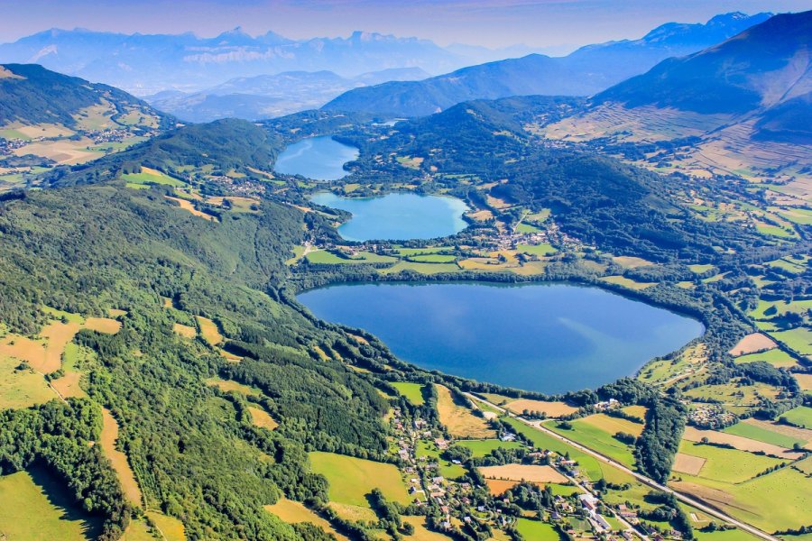 découvrez notre guide complet du lac alpin : des conseils pratiques pour explorer ses paysages pittoresques, les meilleures activités à faire, et des recommandations d'hébergements pour profiter pleinement de votre séjour en montagne.